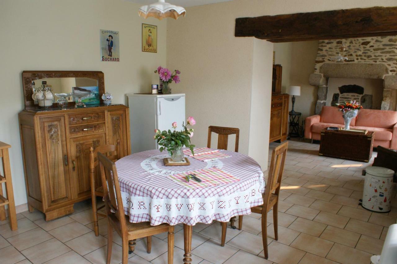 Chambre D'Hote Courtoux Saint-Denis-sur-Sarthon Eksteriør billede